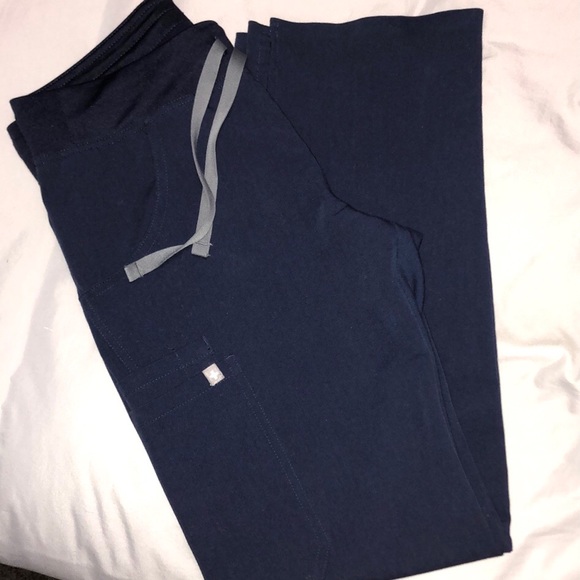 ♦️SOLD♦️FIGS Kade pants -Sz. XS/P Navy - Picture 3 of 6